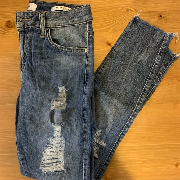 Guess Jeans. Size 25. - Picture 2 of 2